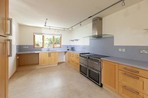 Kitchen_5DP- click for photo gallery